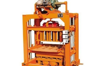 河南恒宇小型免燒磚機廠與水泥磚設(shè)備 推動建材產(chǎn)業(yè)轉(zhuǎn)型升級